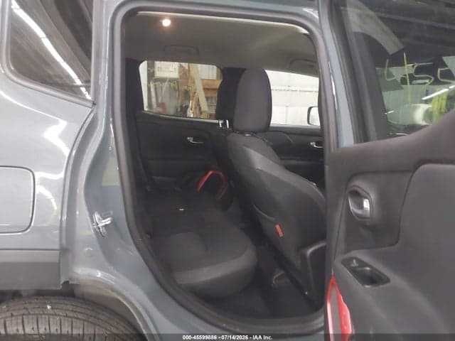 2018 JEEP RENEGADE TRAILHAWK 4X4 8