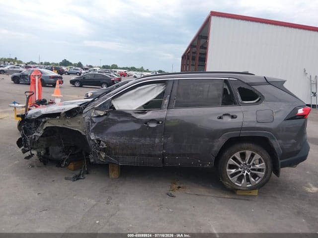 2020 TOYOTA RAV4 LIMITED 6