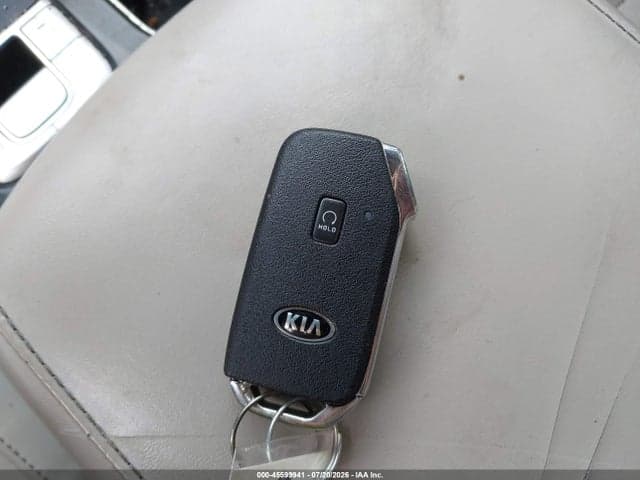 2021 KIA TELLURIDE S 11