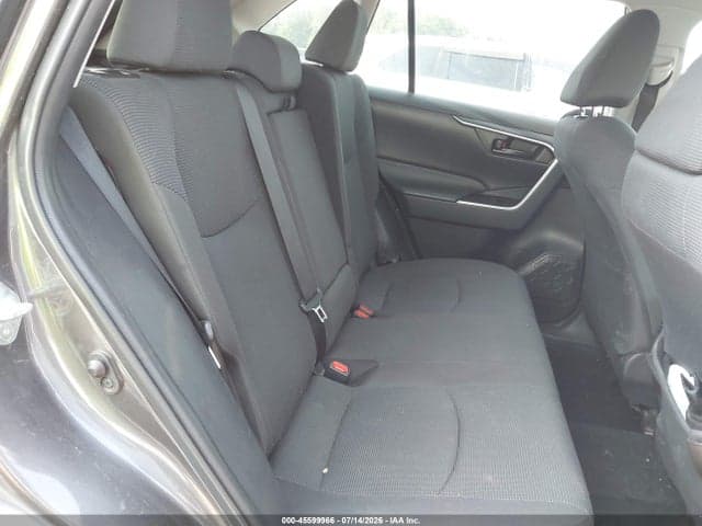 2021 TOYOTA RAV4 LE 8