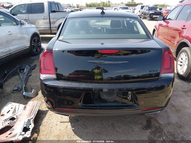 2022 CHRYSLER 300 TOURING 16