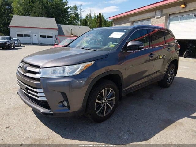 2018 TOYOTA HIGHLANDER XLE 2