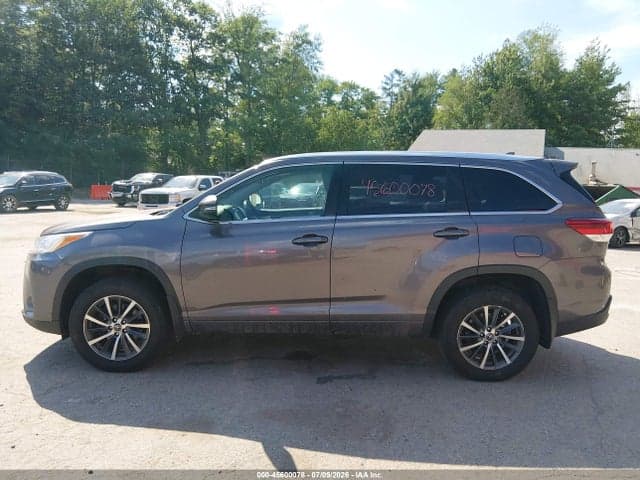 2018 TOYOTA HIGHLANDER XLE 14