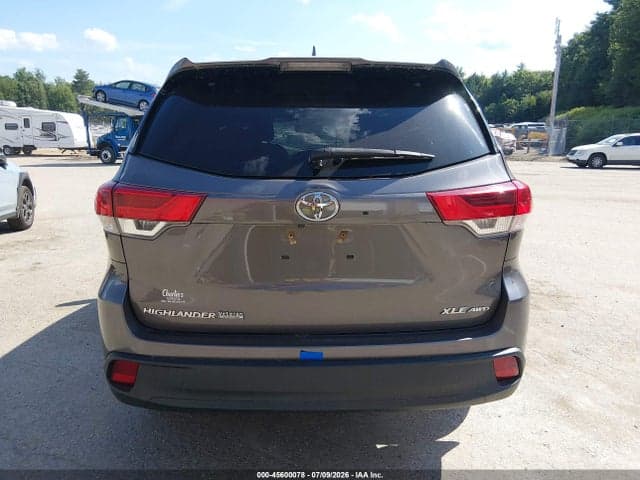 2018 TOYOTA HIGHLANDER XLE 16