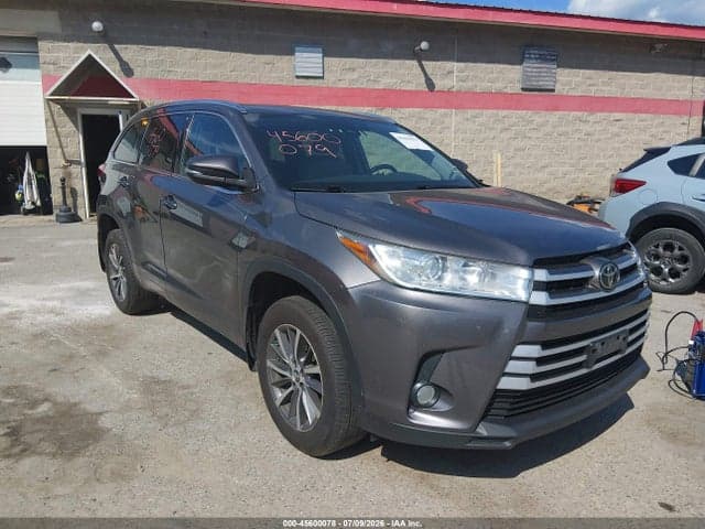 2018 TOYOTA HIGHLANDER XLE 17