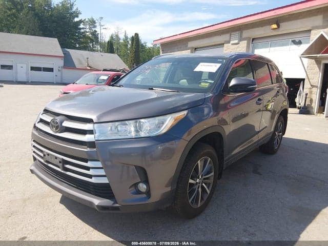 2018 TOYOTA HIGHLANDER XLE 18