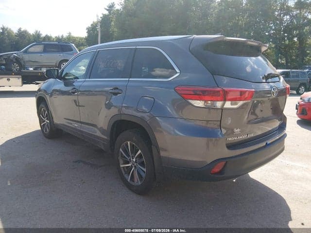 2018 TOYOTA HIGHLANDER XLE 19