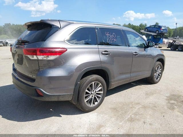 2018 TOYOTA HIGHLANDER XLE 4