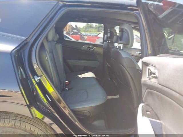 2024 KIA SPORTAGE X-LINE 8
