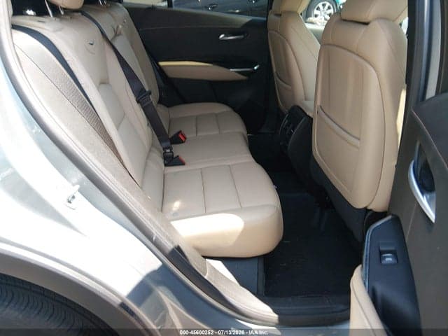 2024 CADILLAC XT4 FWD LUXURY 8
