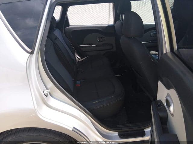 2017 KIA SOUL + 8