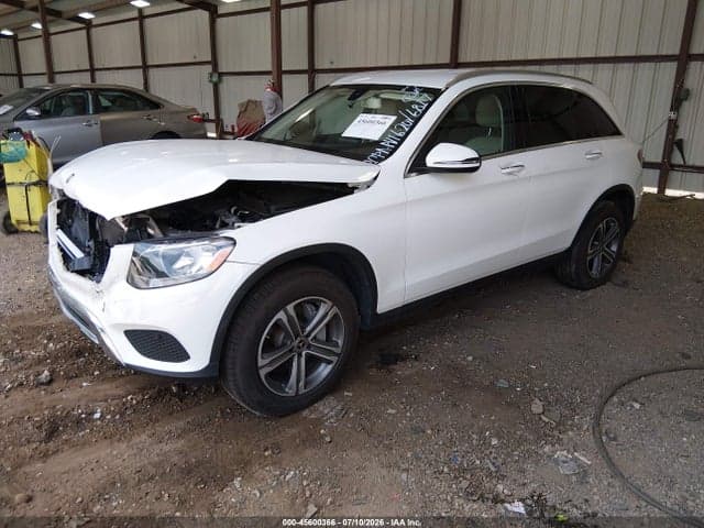 2019 MERCEDES-BENZ GLC 300 2
