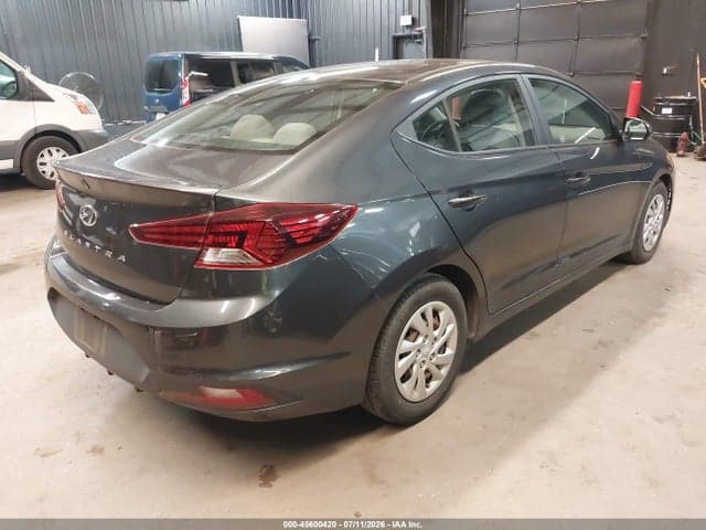 2020 HYUNDAI ELANTRA SE 4