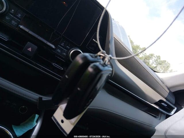 2023 TOYOTA HIGHLANDER HYBRID LE 11