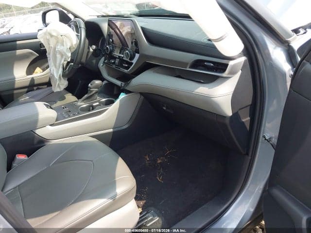 2023 TOYOTA HIGHLANDER HYBRID LE 5