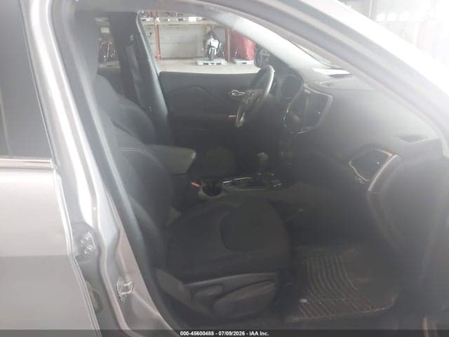 2019 JEEP CHEROKEE LATITUDE 4X4 5