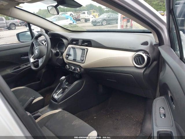 2021 NISSAN VERSA SV XTRONIC CVT 5