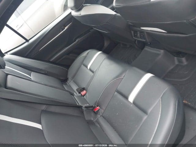 2025 TOYOTA CAMRY SE 8
