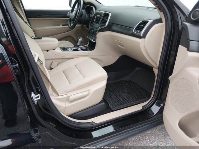 2019 JEEP GRAND CHEROKEE LAREDO E 4X4 5