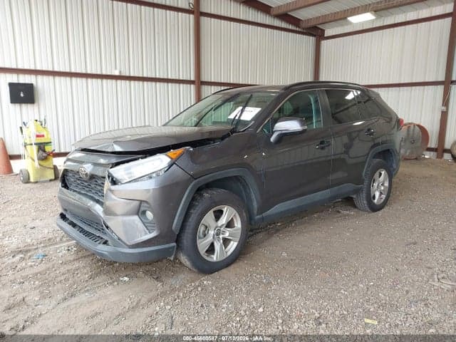 2021 TOYOTA RAV4 XLE 2
