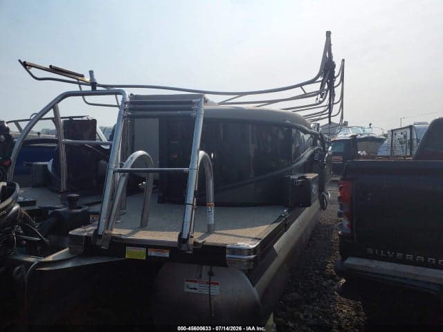 2023 BARLETTA PONTOON 4
