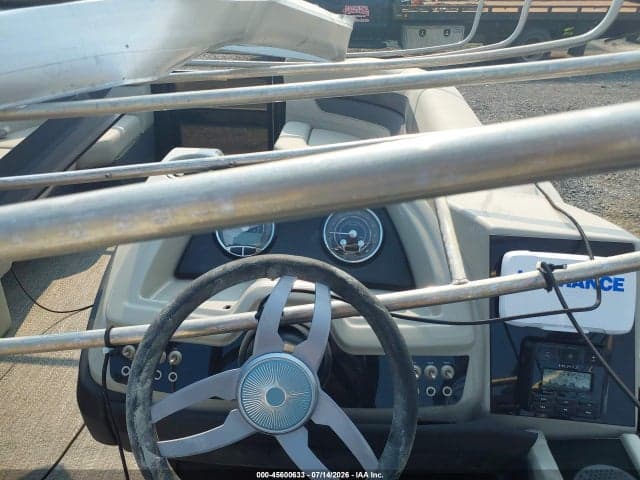 2023 BARLETTA PONTOON 7