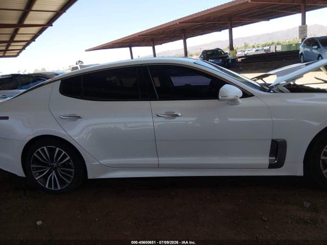 2019 KIA STINGER 13