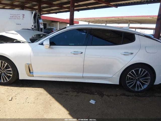2019 KIA STINGER 14