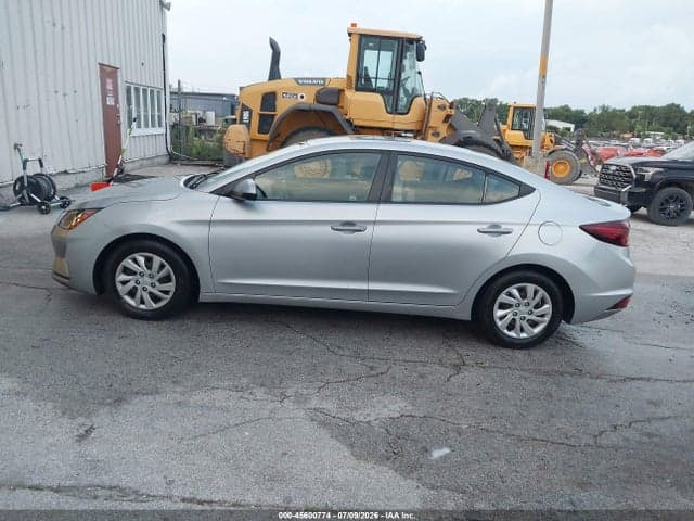 2020 HYUNDAI ELANTRA SE 15