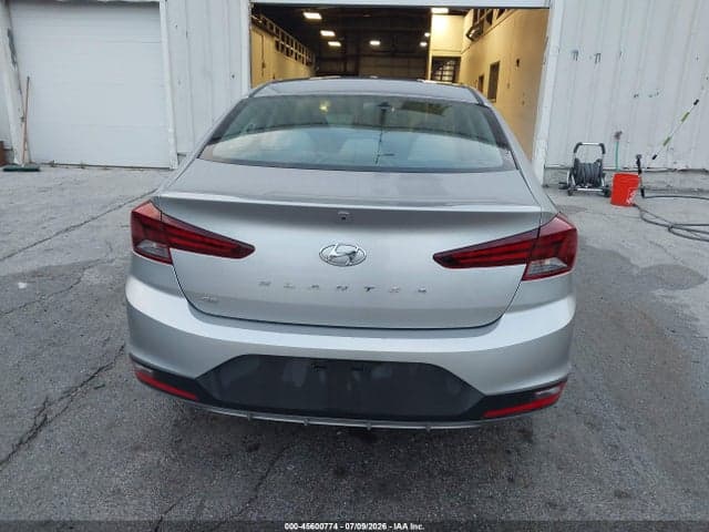 2020 HYUNDAI ELANTRA SE 17