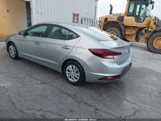 2020 HYUNDAI ELANTRA SE 3