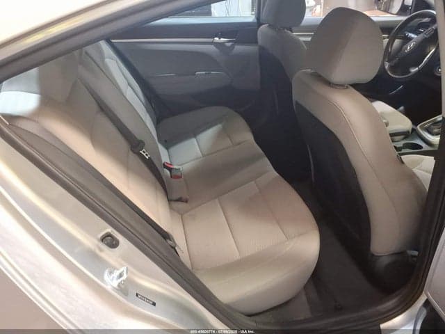 2020 HYUNDAI ELANTRA SE 8