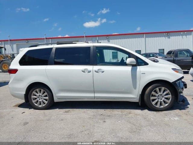 2017 TOYOTA SIENNA XLE 7 PASSENGER 13