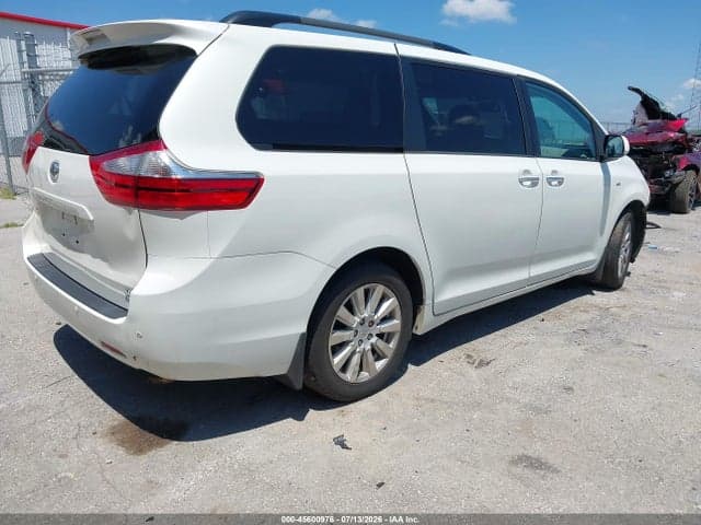 2017 TOYOTA SIENNA XLE 7 PASSENGER 4