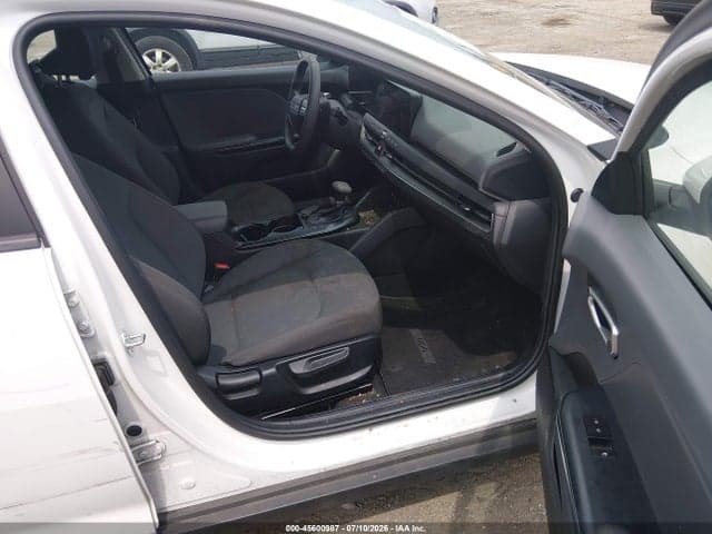 2025 KIA K4 LXS 5