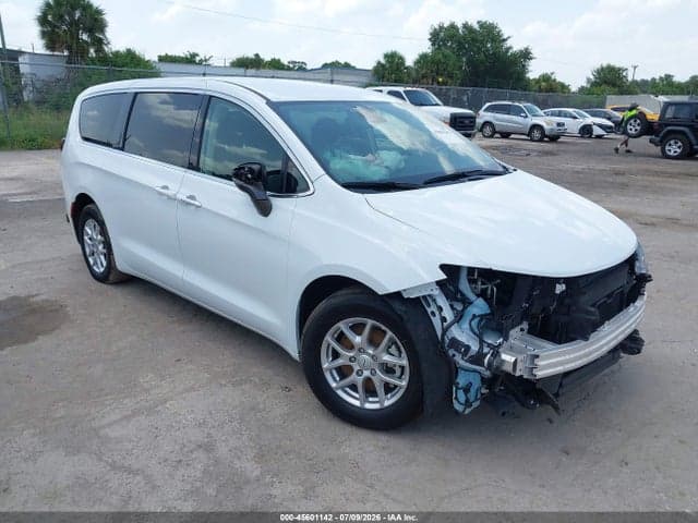 2023 CHRYSLER VOYAGER LX
