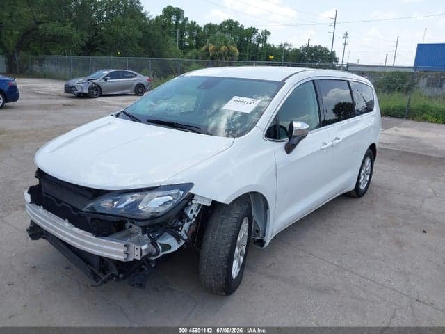 2023 CHRYSLER VOYAGER LX 2