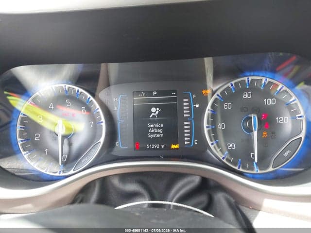 2023 CHRYSLER VOYAGER LX 7
