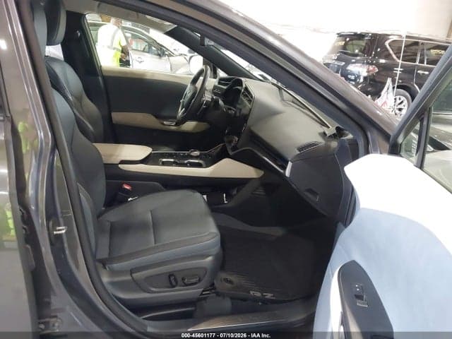 2023 LEXUS RZ 450E PREMIUM 5