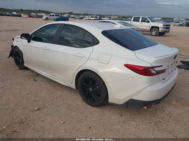2025 TOYOTA CAMRY SE 3
