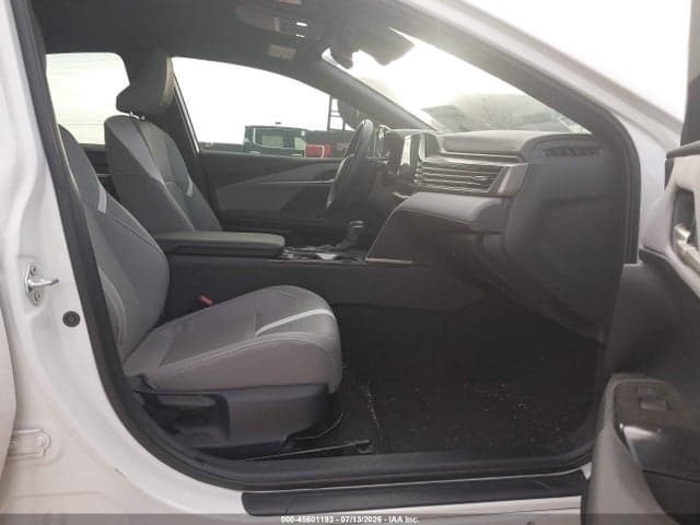2025 TOYOTA CAMRY SE 5