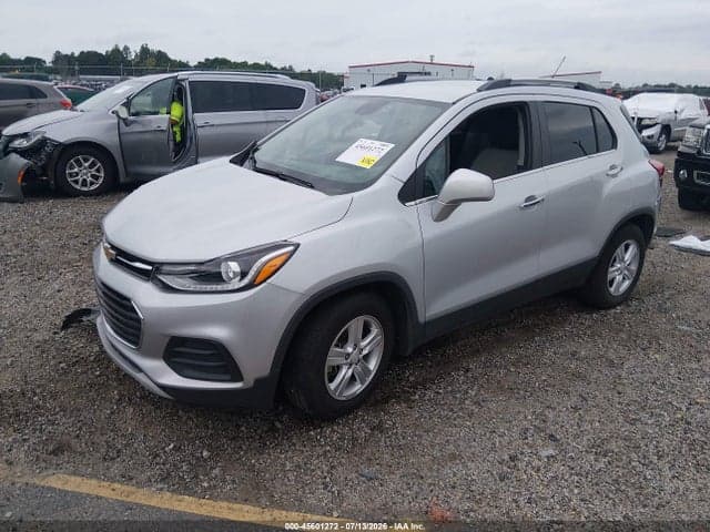 2020 CHEVROLET TRAX FWD LT 2