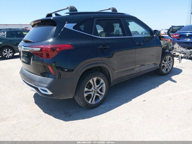 2022 KIA SELTOS S 4