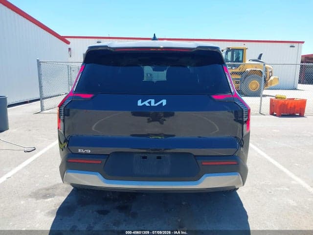 2026 KIA EV9 LIGHT LONG RANGE 17