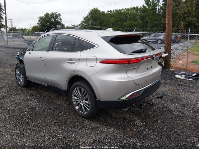 2021 TOYOTA VENZA XLE 3