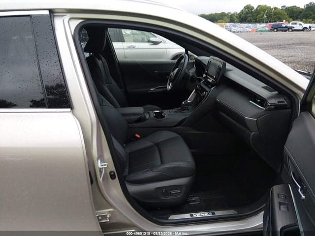 2021 TOYOTA VENZA XLE 5