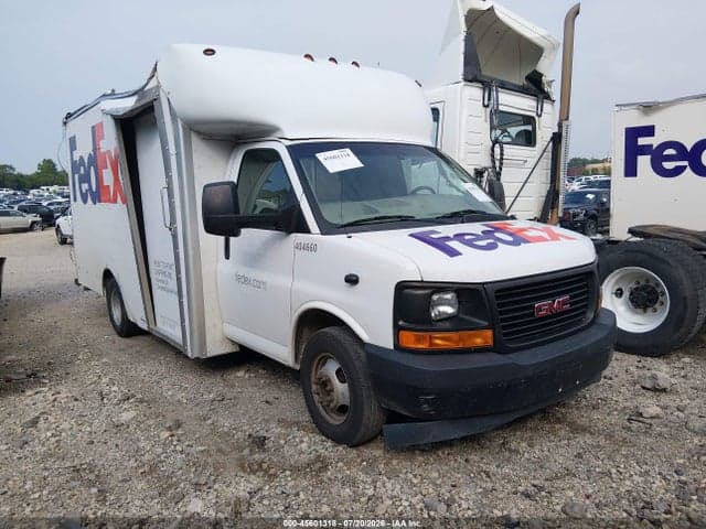 2017 GMC SAVANA CUTAWAY WORK VAN - 1