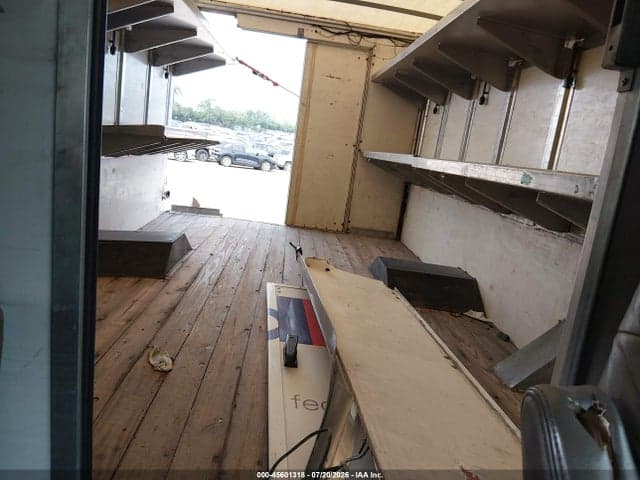2017 GMC SAVANA CUTAWAY WORK VAN 6