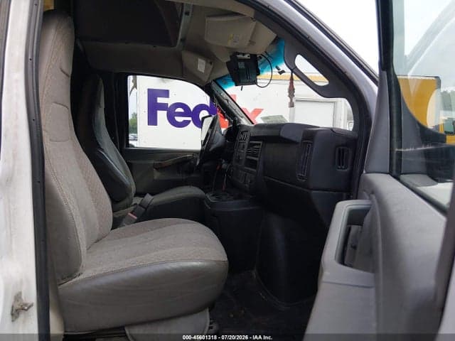 2017 GMC SAVANA CUTAWAY WORK VAN 7