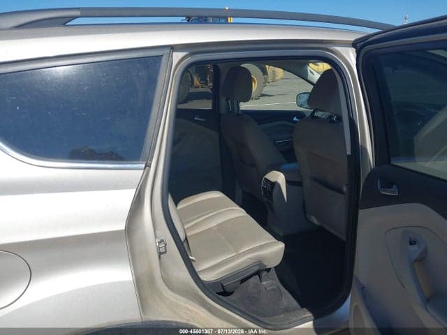 2017 FORD ESCAPE SE 8